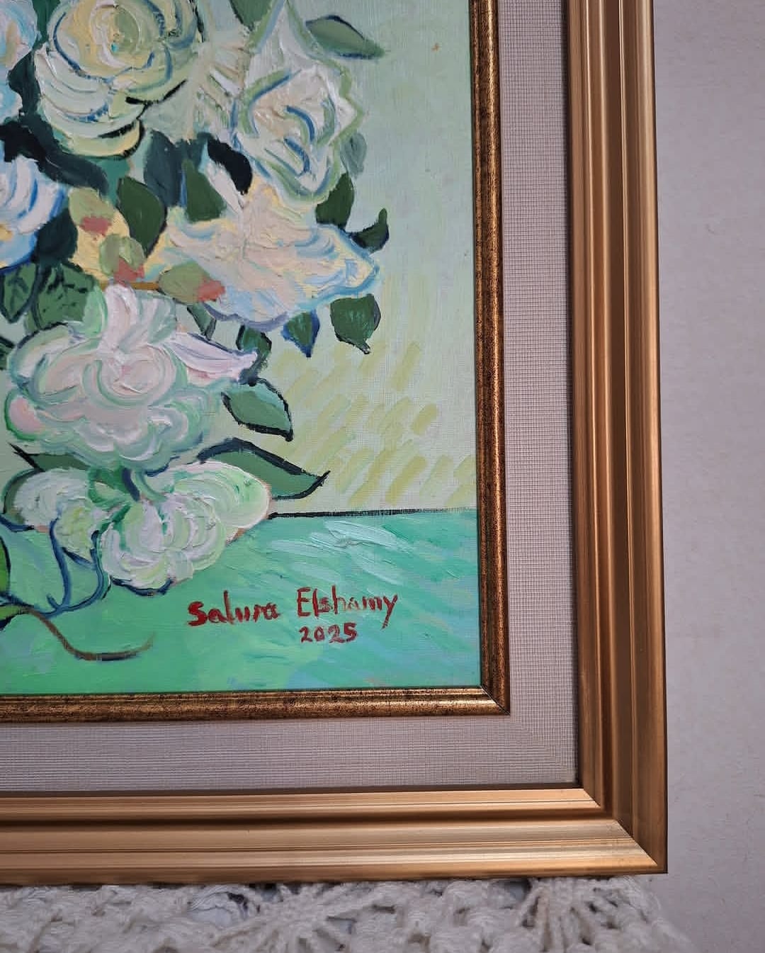 Vase of pink roses thumbnail 4