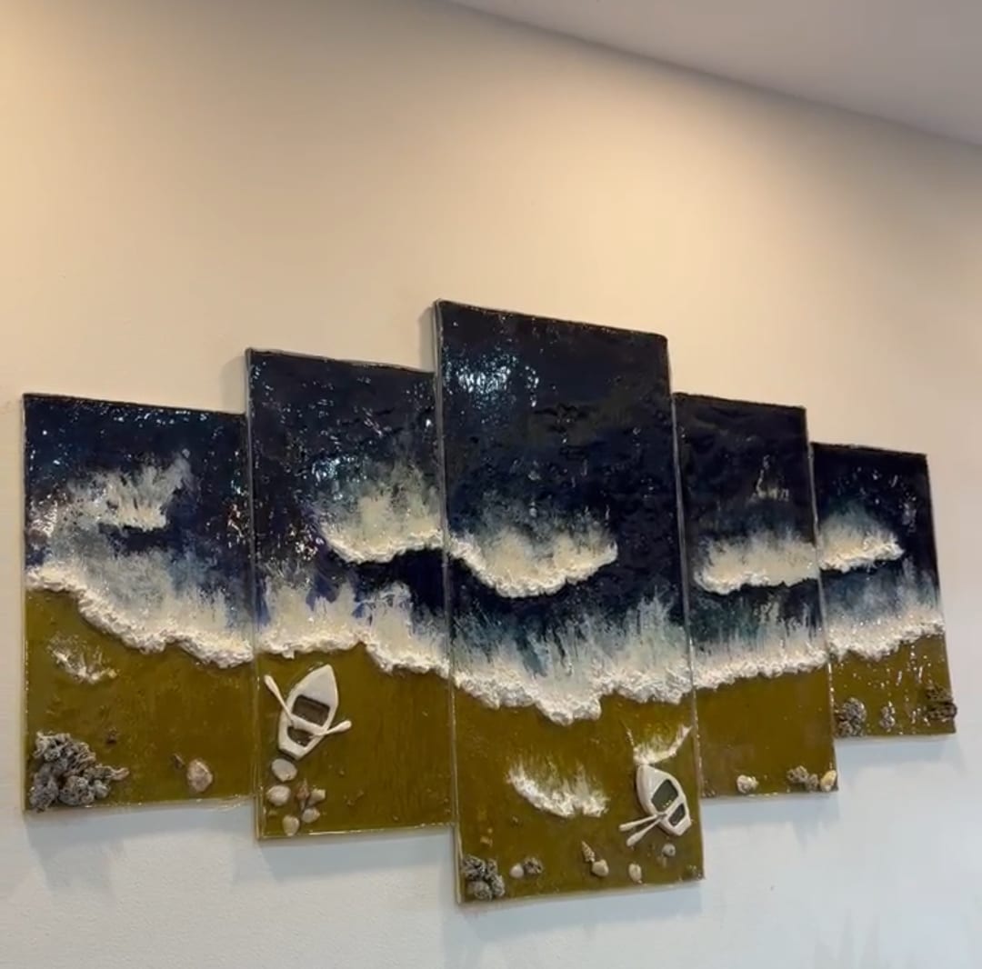 Sea waves thumbnail 2