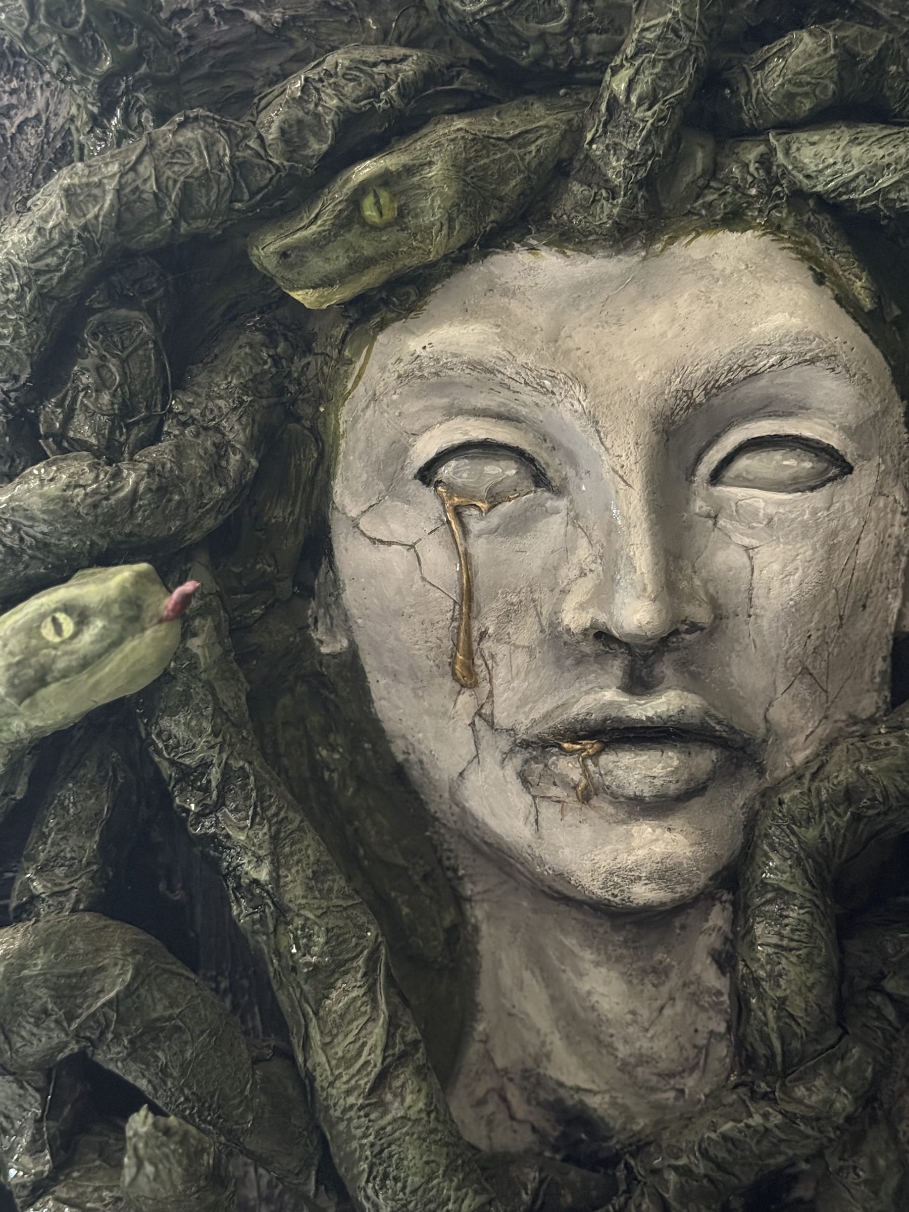 Medusa- tears of gold thumbnail 4